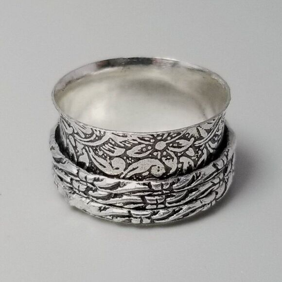Vintage Floral Print Spinner Ring, Wide Silver Tone Size 9 Band, Wide Stacking - Picture 1 of 9